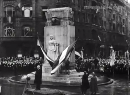 Így avatták Horthyék a Nagy Imre szobor helyén egykor állt emlékművet
