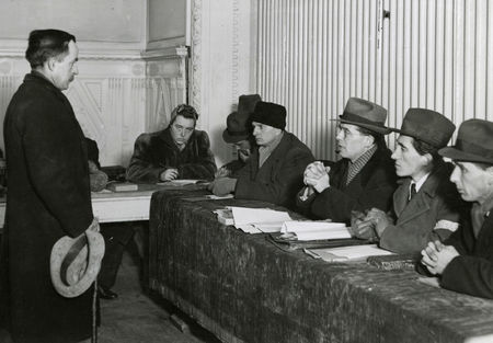 Ildikó Barna, Andrea Pető - Political Jurisdiction in Budapest after WWII